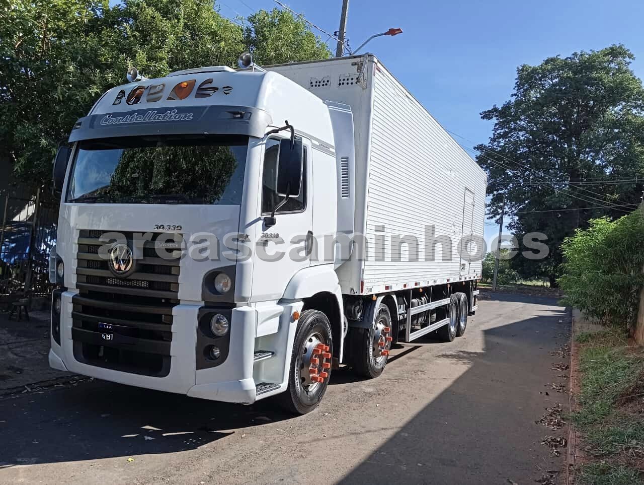 VOLKSWAGEN 24.280 8X2 CONSTELLATION TETO ALTO