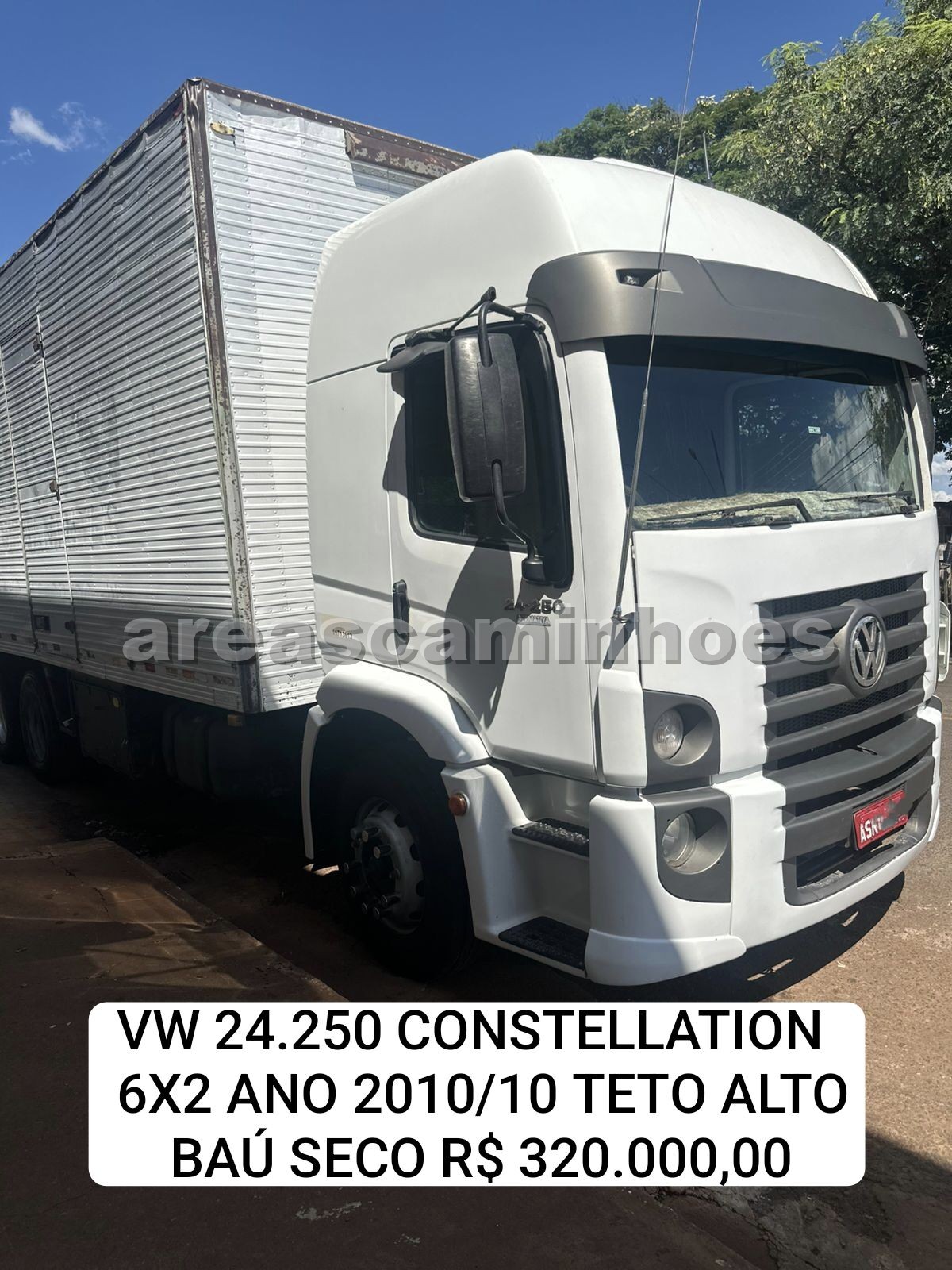 VOLKSWAGEN 24.250 CONSTELLATION 6X2 BAÚ SECO