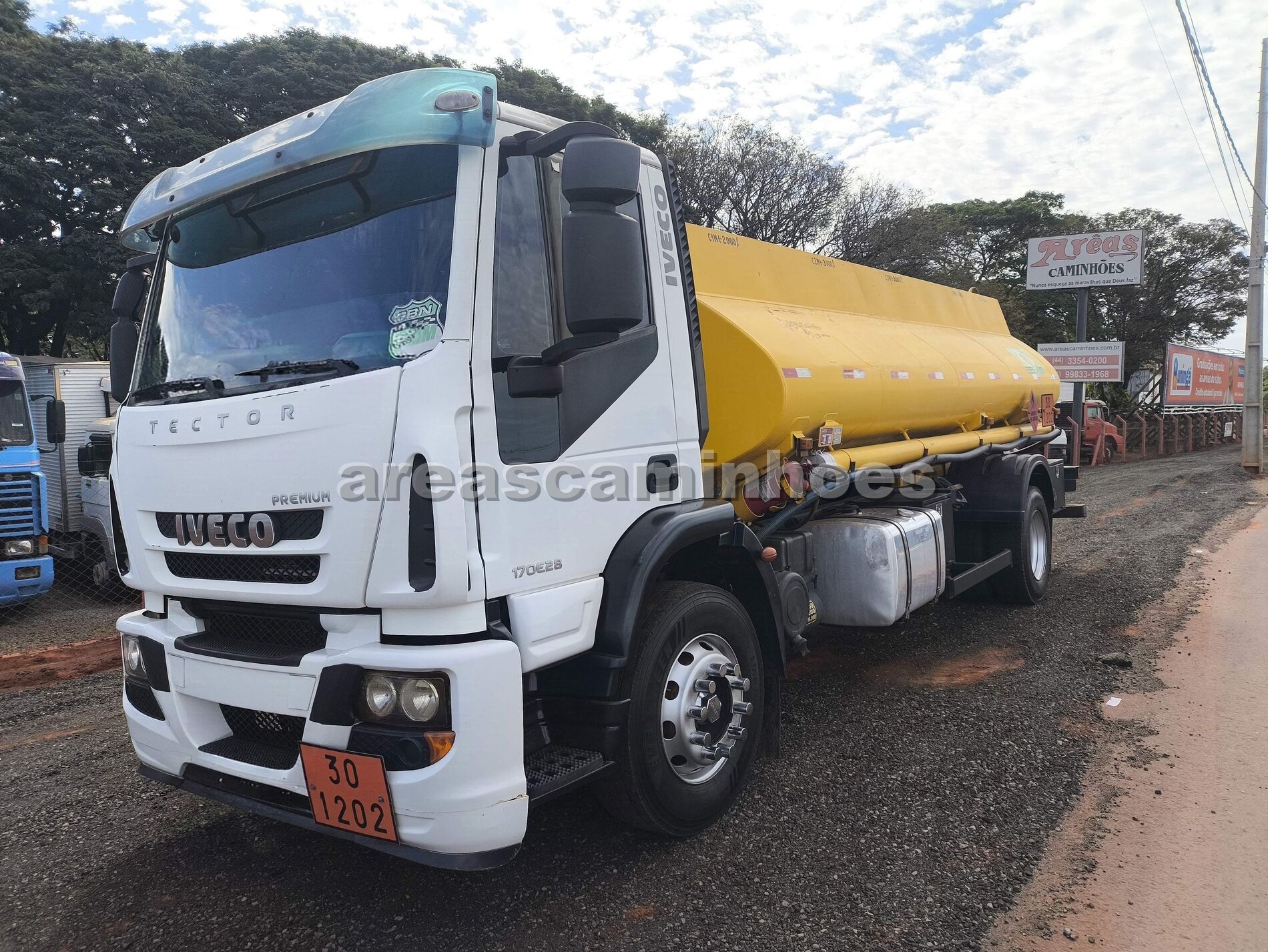 IVECO TECTOR 170E28 4X2 TANQUE