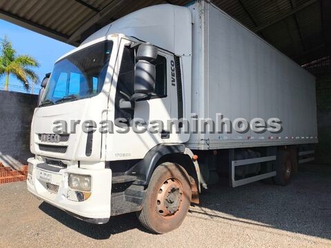 IVECO TECTOR 170E22 4X2 BAÚ 7,50 MTS