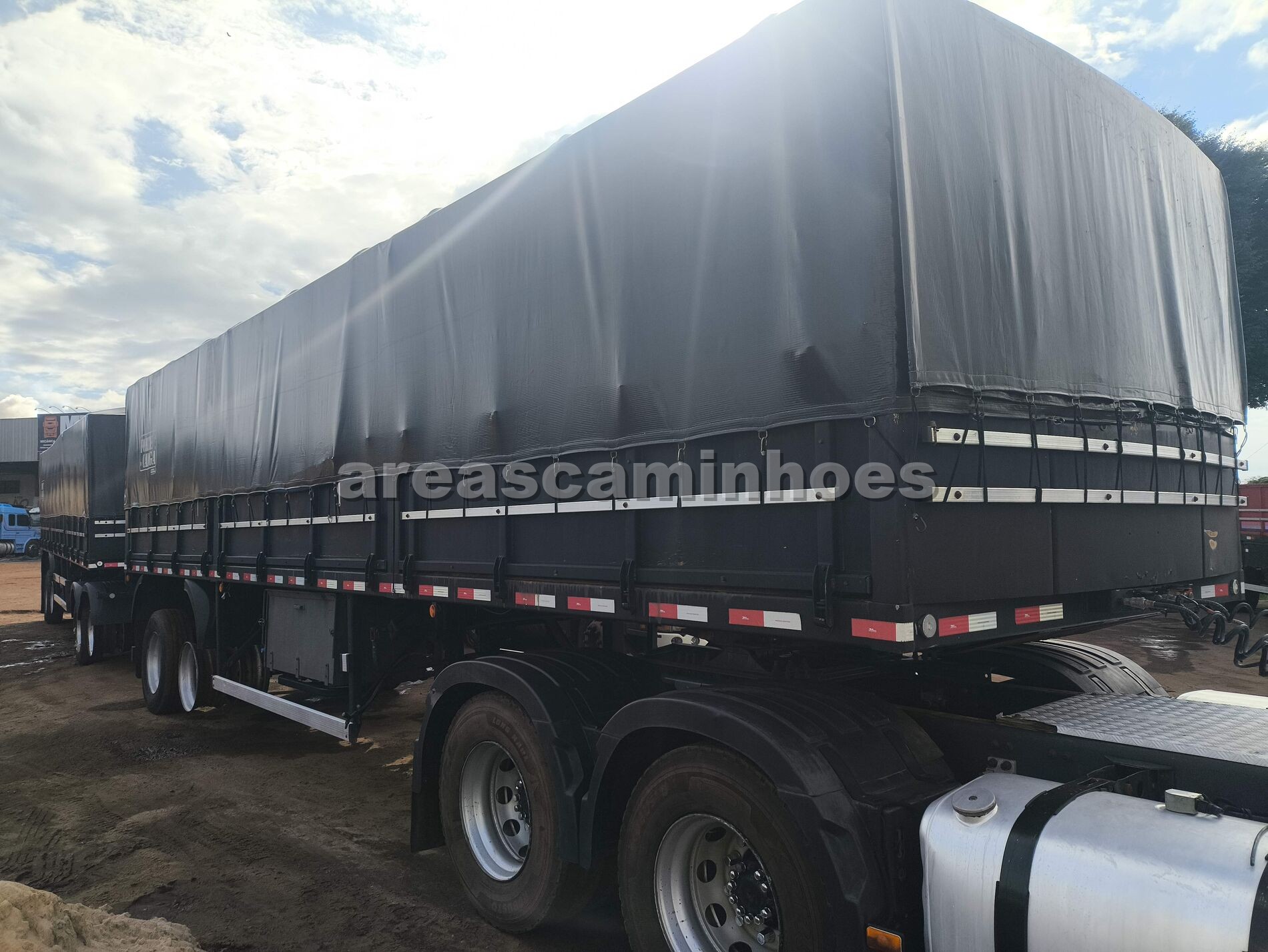 RODOTREM GRANELEIRO RANDON SEM PNEUS